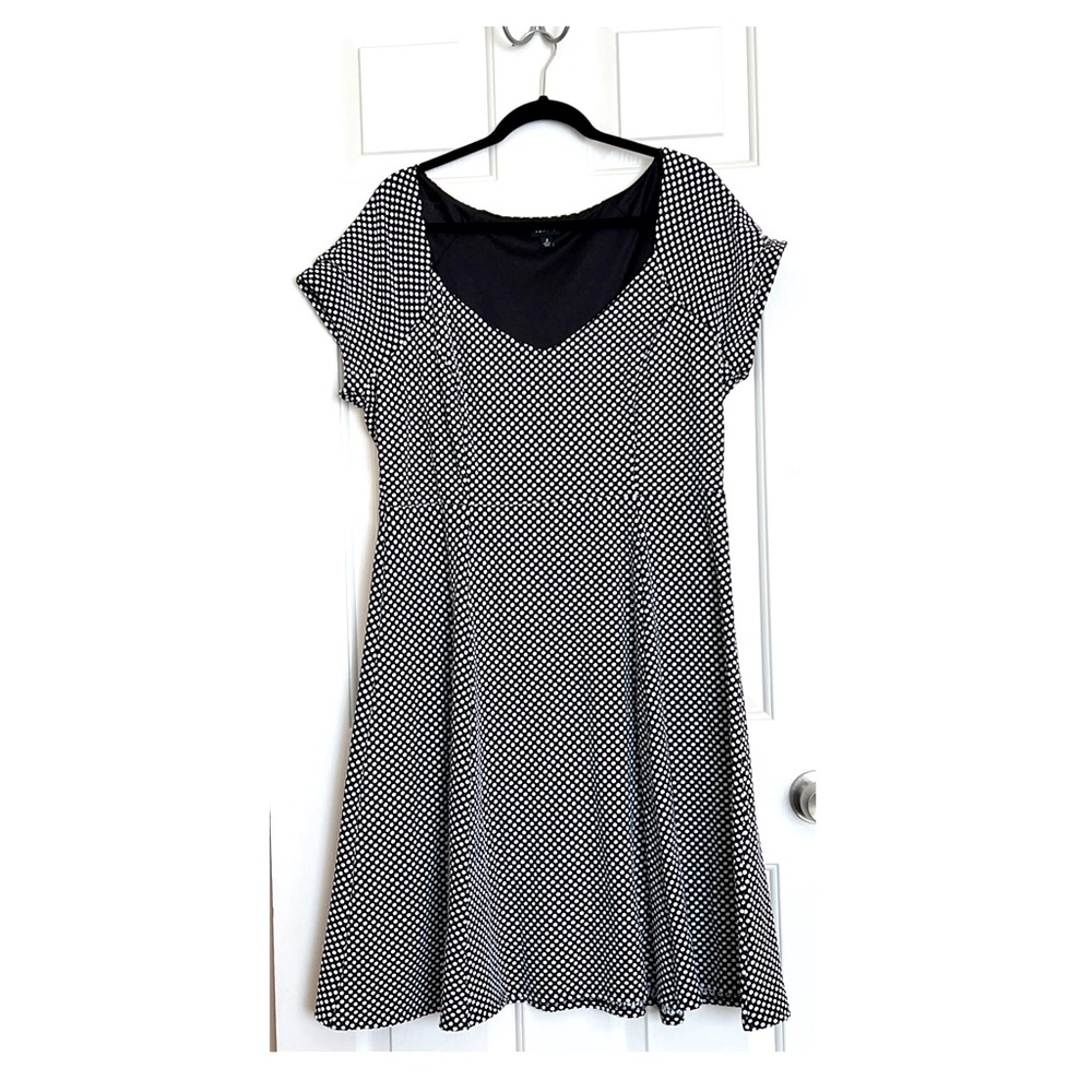 Torrid Polka Dot Cap Sleeve Skater Dress (NWOT)